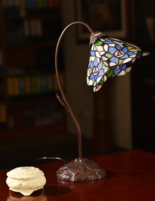 Amazing Flower Iris Style Tiffany Table Lamp