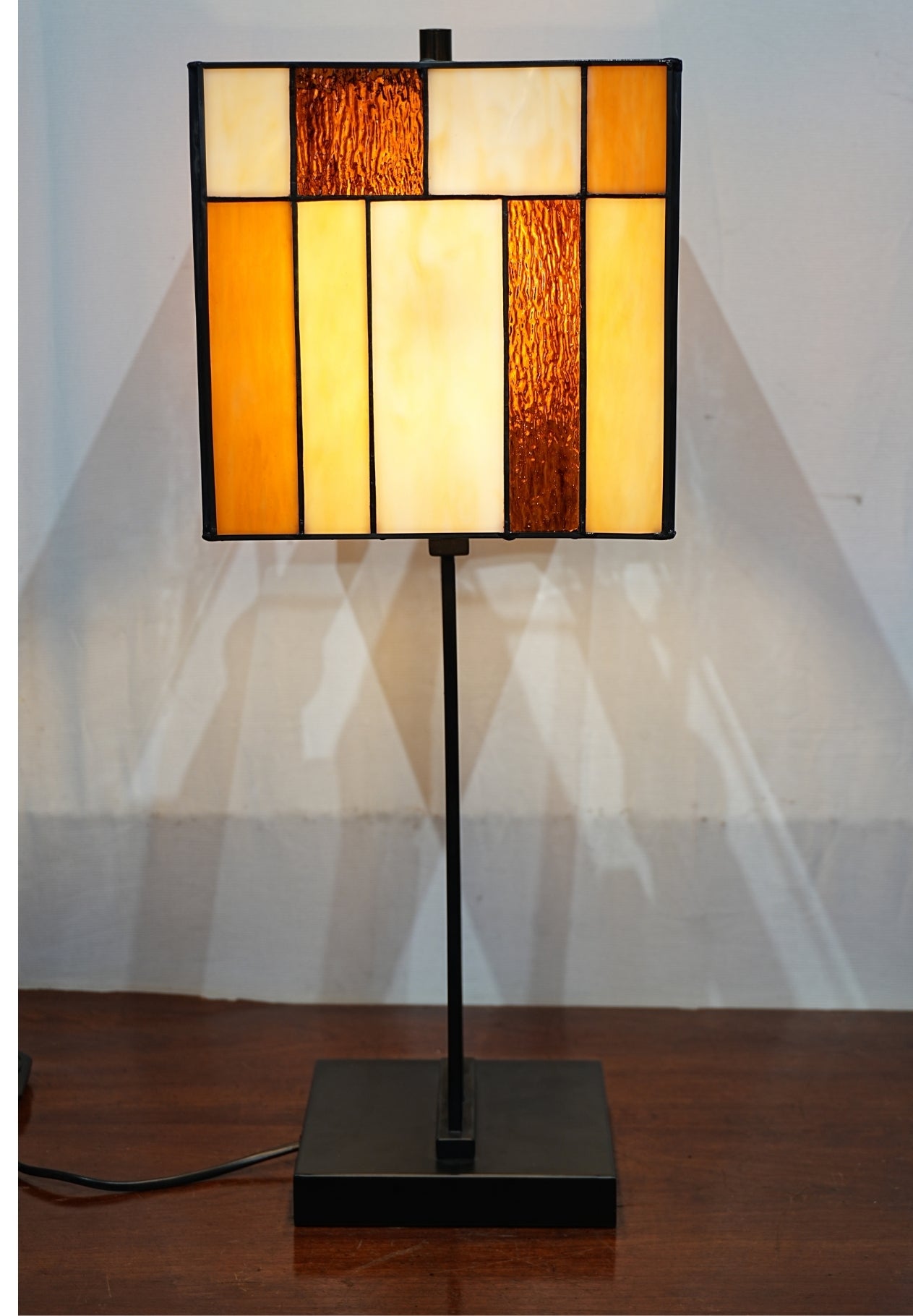 Large Modern Geometric Stained Glass Table Lamp – Amber Gold