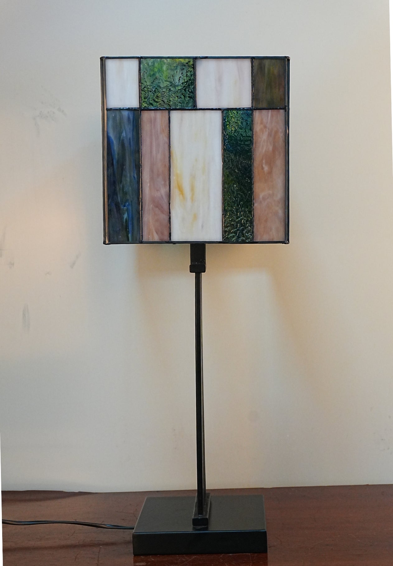Large Modern Geometric Stained Glass Table Lamp – Forest Green