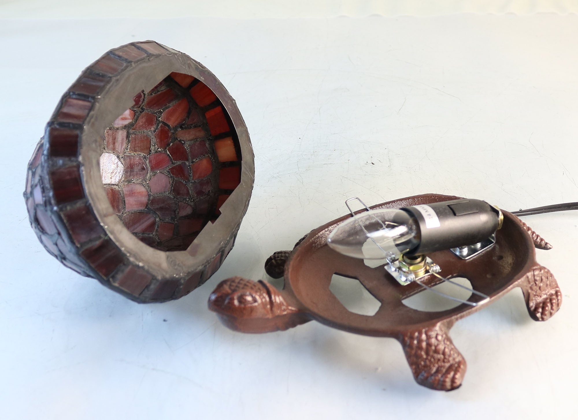 Cute Red Turtle Tiffany Leadlight Art Deco Stained Glass Accent Lamp