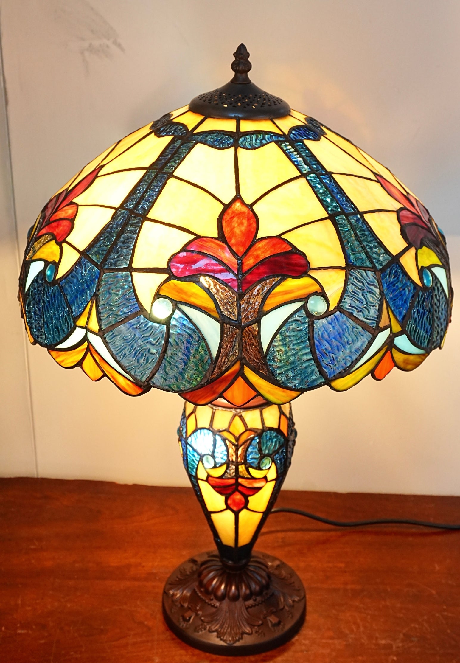 Premium 16" Blue Art Nouveau Tiffany Style Table Lamp with Illuminated Base