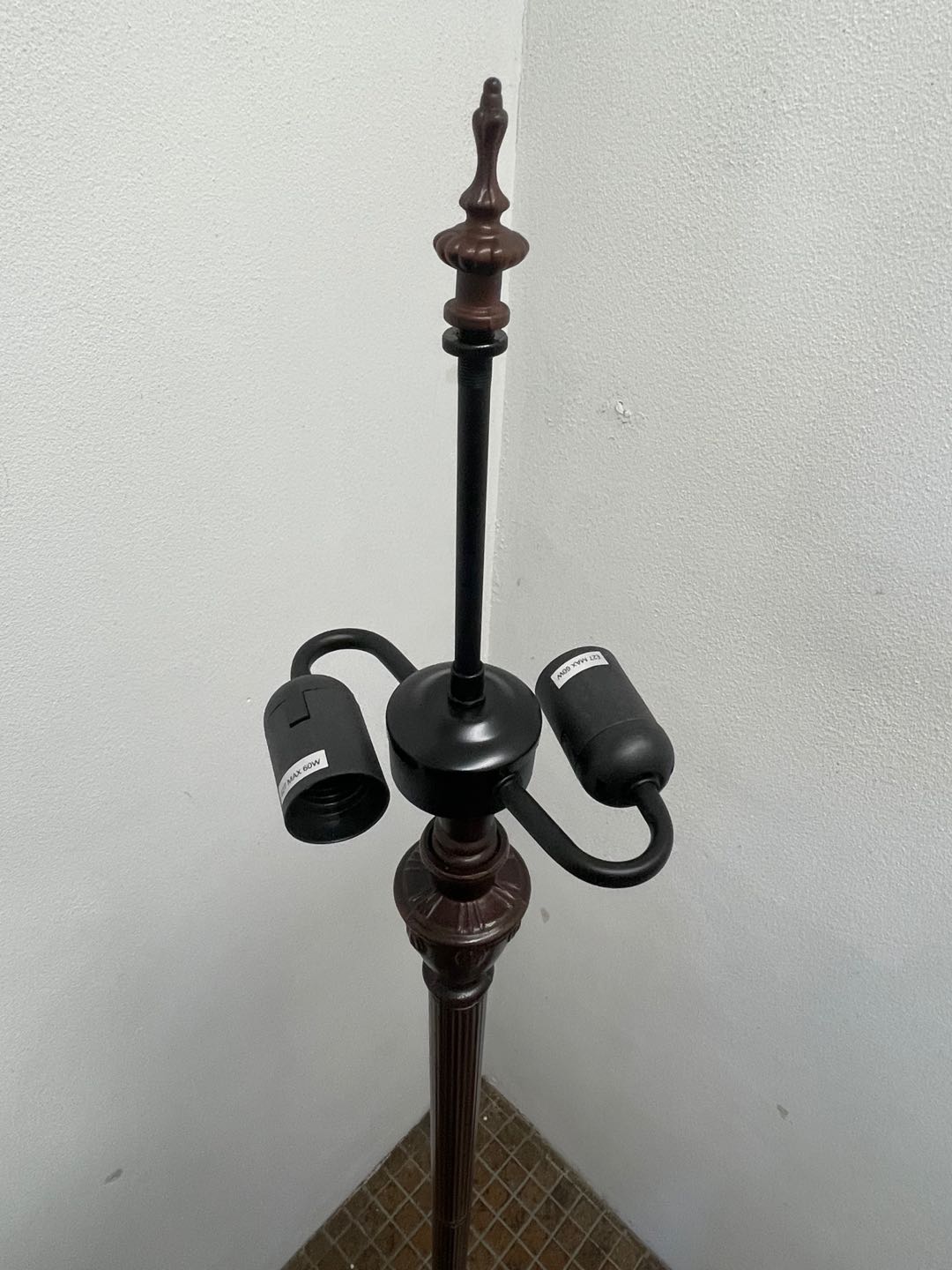 Antique Style Dual-Light Floor Lamp Base for 16"–22" Stained Glass Shades