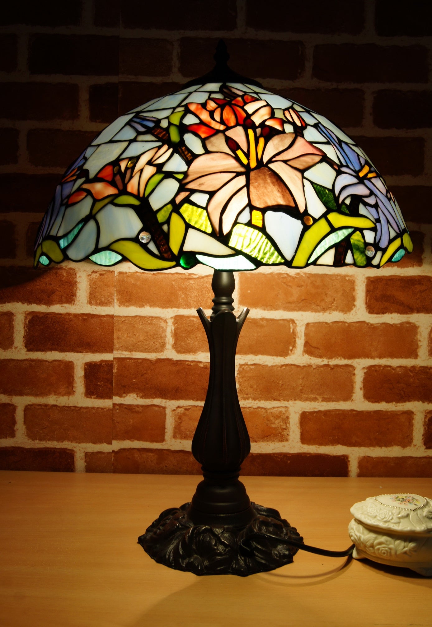 Large 16" Oriental Lily  Style Stained Glass Leadlight Tiffany  Table Lamp