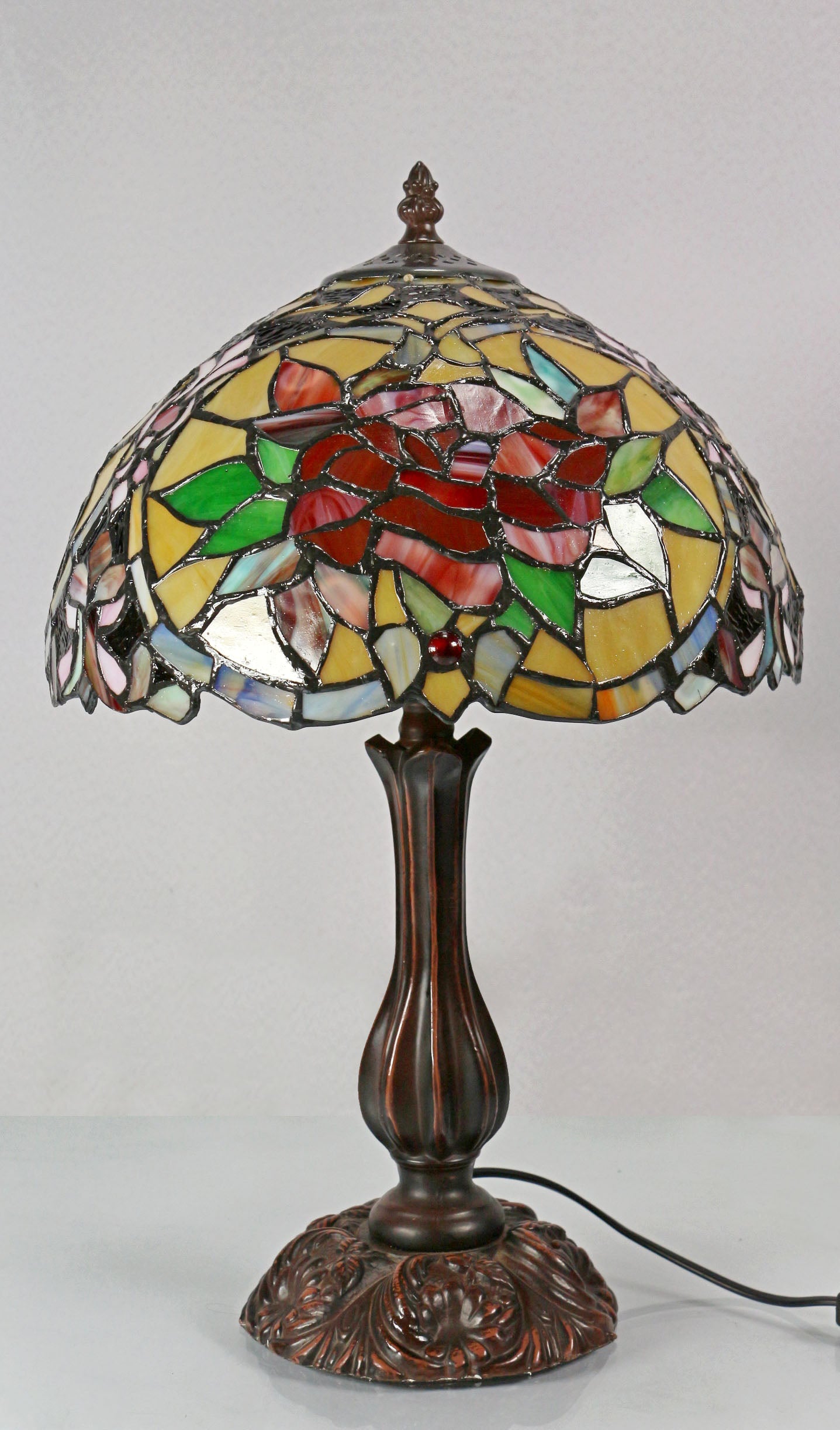 12" Red Camellia Tiffany-Style Bedside Lamp